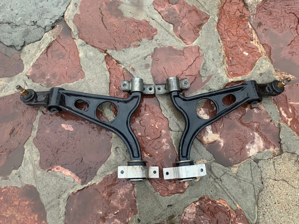 фото №1, Alfa romeo 156 147 gt рычаг правый перед нижний