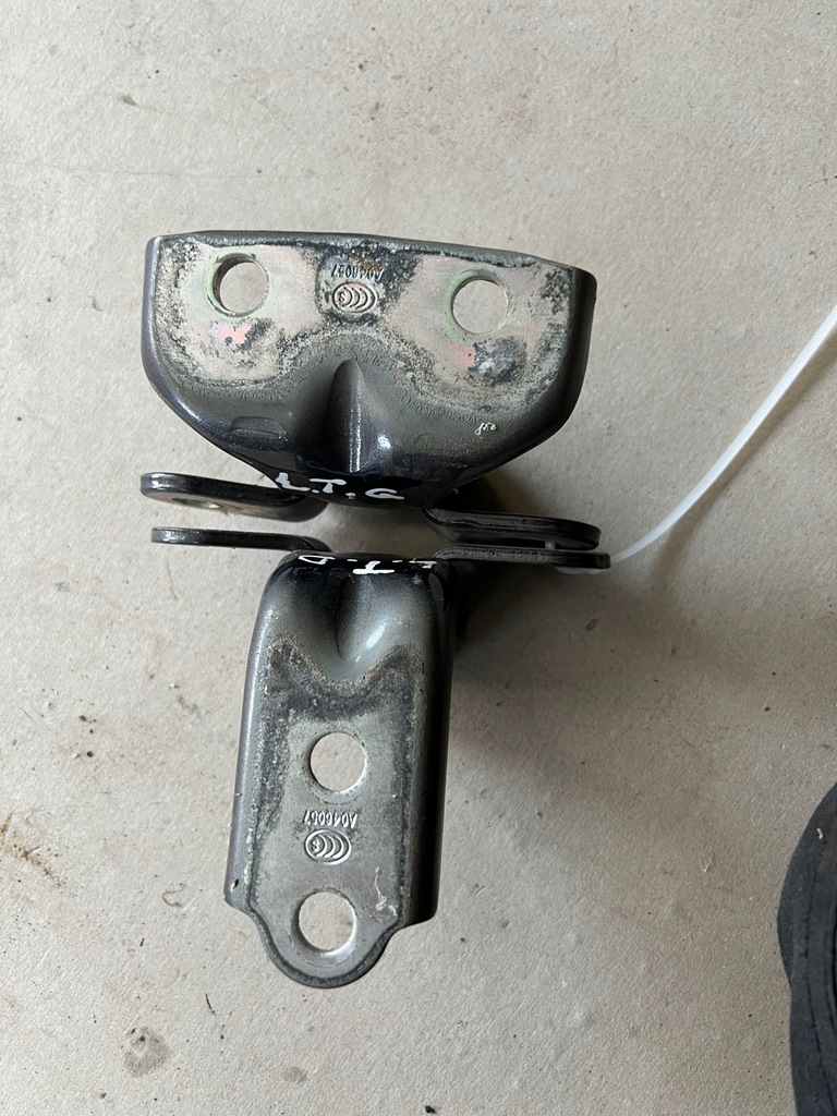 фото №1, Hyundai i30 ii 12- петли дверь левый задняя z3g