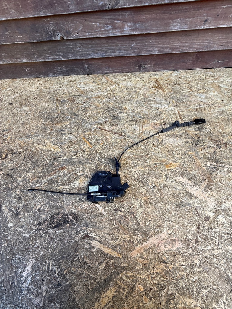 фото №1, Замок дверь правый задняя renault clio iv 825000767r