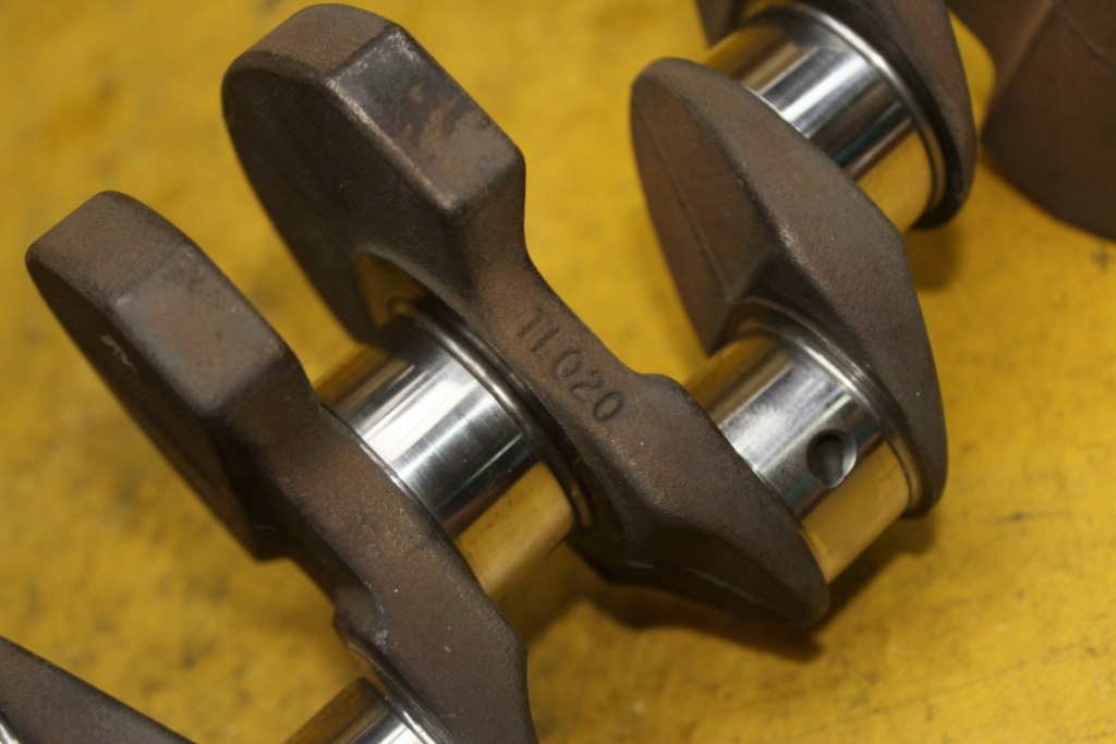 Wał колінчастий a3 8p golf v 1.6 8v bse 06ad вкладиші Ціна