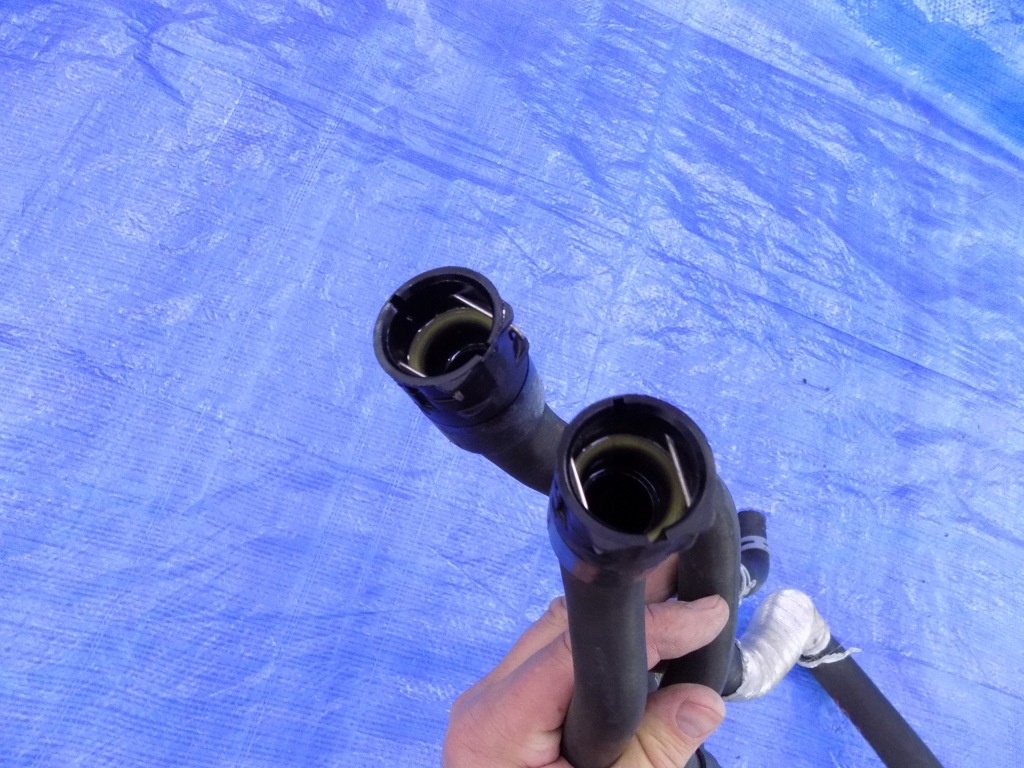 фото №7, Корпус термостата шланги wody opel adam 1,0 t