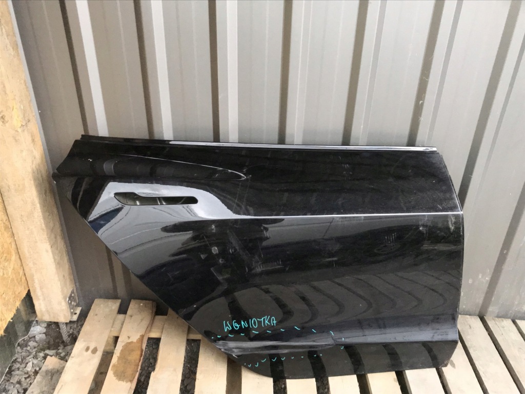 Купить Дверь правое  задняя задняя tesla model 3