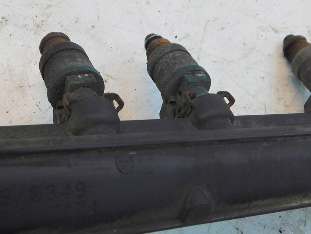 фото №8, Audi a3 8l 1.6 96-03r молдинг впрыскная 06a133317a