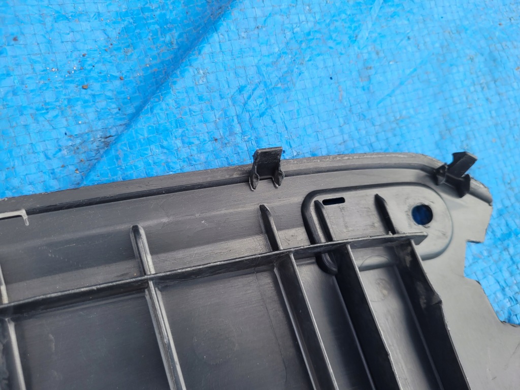 Audi q8 | защита плита верхний поперечина радиатор бампера перед 4m8807081 Киев