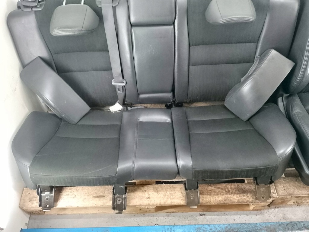 фото №8, Сидіння заднє сидіння обшивки напівшкіра комплект honda accord vii 2.2 i-ctdi kombi