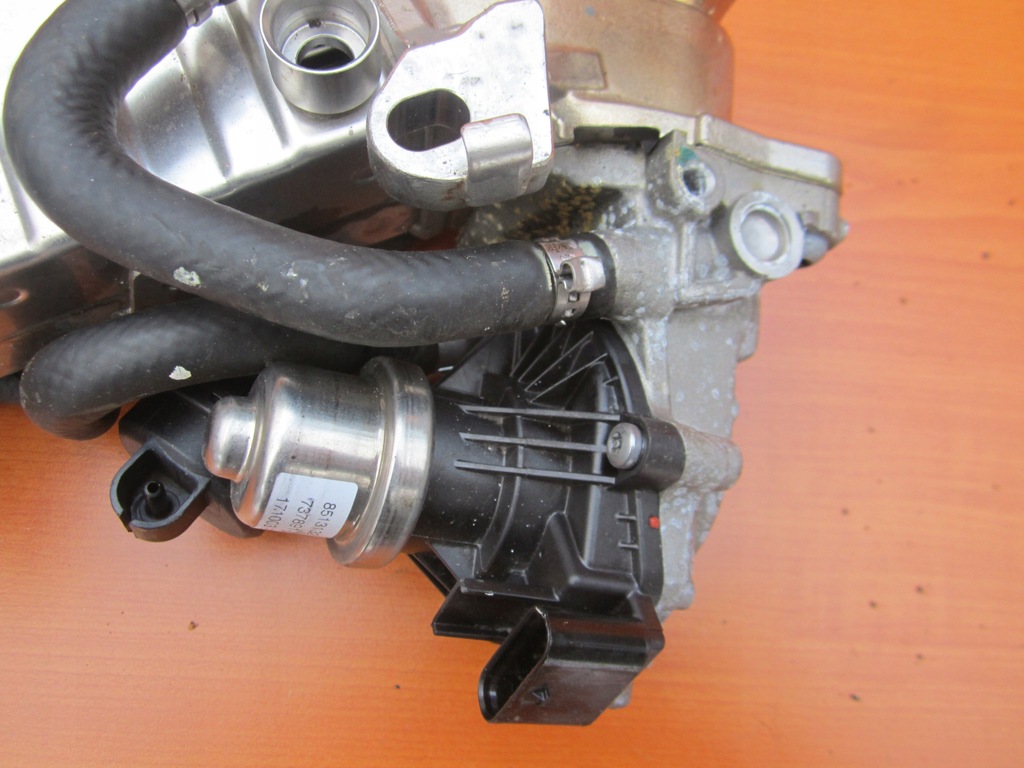 фото №11, Bmw 1 2 x1 x2 mini f56 2.0d радиатор выхлопных газов 8515891 клапан egr 8513132