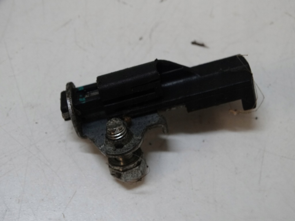 фото №1, Датчик рычаг тормоза ручного mazda 3