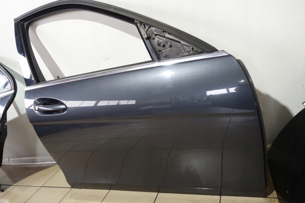 фото №6, Mercedes w204 двері правий перед передні праве 755