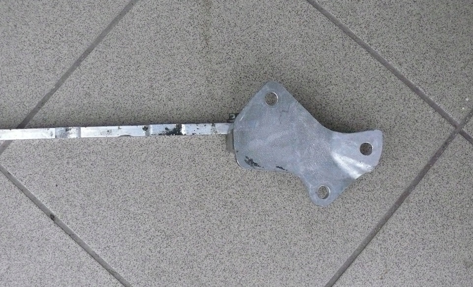 фото №8, Розпірка чашка перед верхній audi a8 d2 3.3 tdi 225km lift 99-02r.