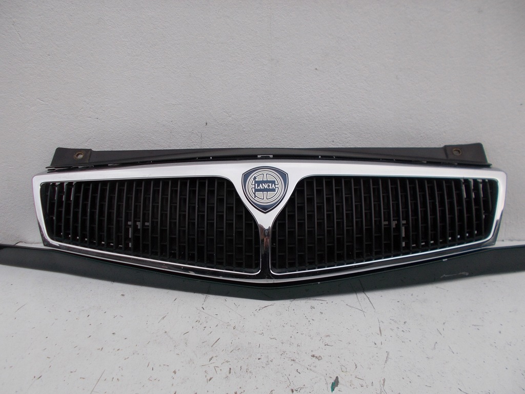 фото №4, Решітка радіатора решітка радіатора значок lancia delta