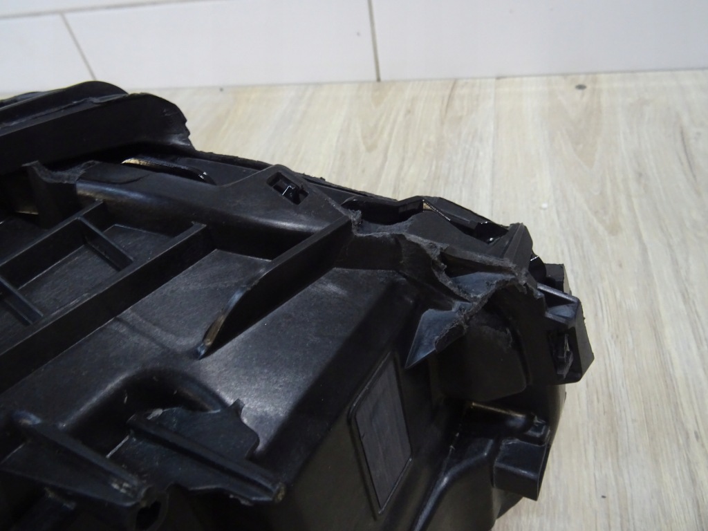 Фара правий перед правий volvo xc40 2 рестайлінг  22- full led pixel 32392325 llu Оригінал