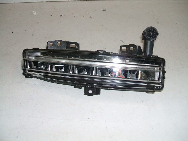 фото №1, Range rover led світло рух dziennej drl права