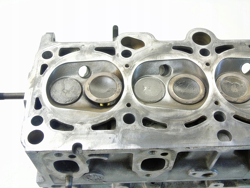 Головка вал 1.6 8v mpi golf 4 audi a3 octavia bora leon new beetle Цена