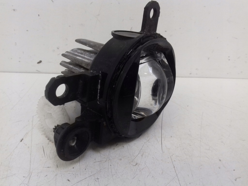 фото №1, Противотуманная фара led 90118807 opel corsa f