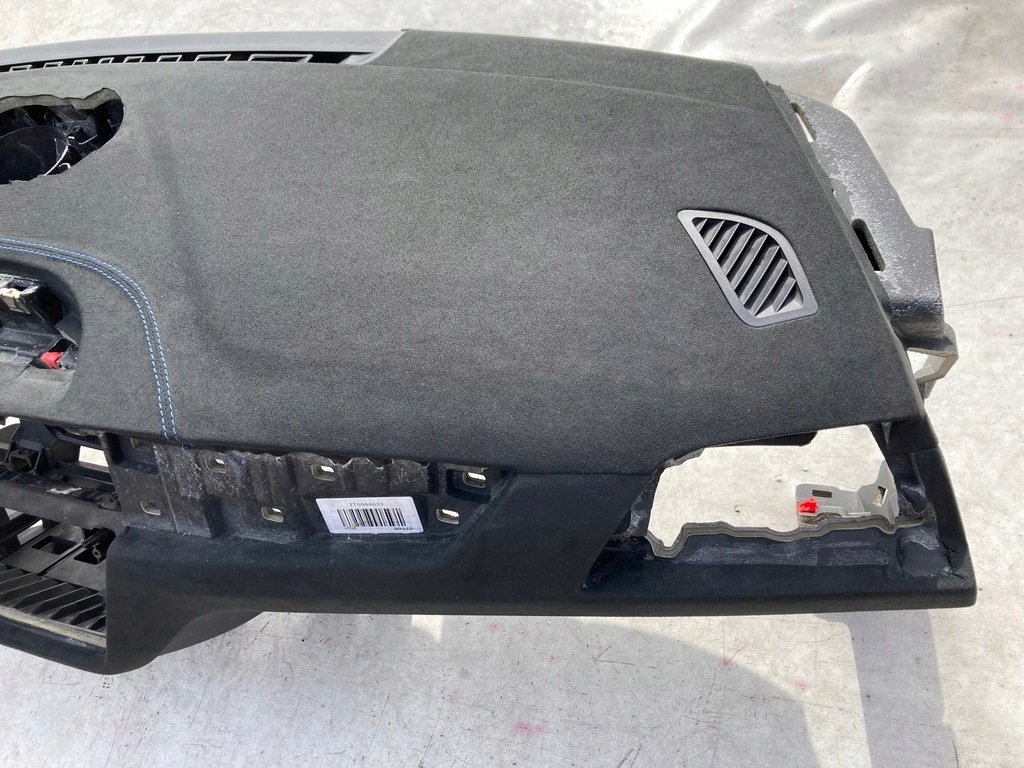 фото №7, Bmw f20 f82 m2 панель приладів консоль панель приладів шкіра подушка безпеки ремені pas подушки безпеки !!