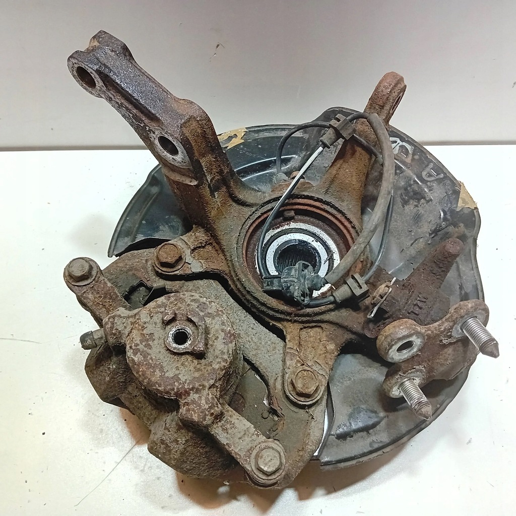 фото №10, Honda hr-v hrv ii gen. od 2015 поворотный кулак правая датчик