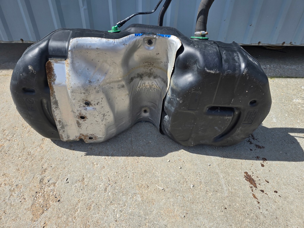 фото №9, Subaru crosstrek xv 17-22 бак топлива 2.0 usa 42013fl020