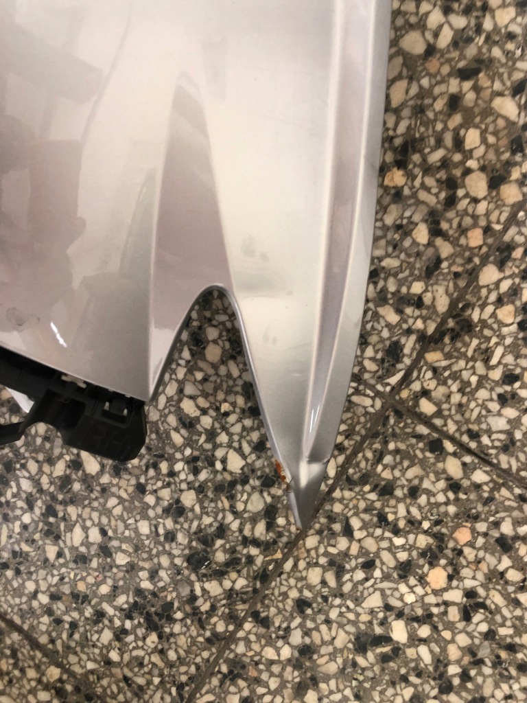 фото №3, Tucson iv 22- крила правий молдинг