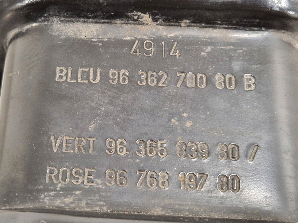 фото №8, Peugeot 3008 i 2014 кронштейн / кронштейн двигателя