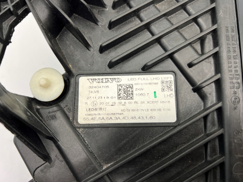 Volvo xc60 2 рестайлинг  фара передняя левая full led 2022- Недорого