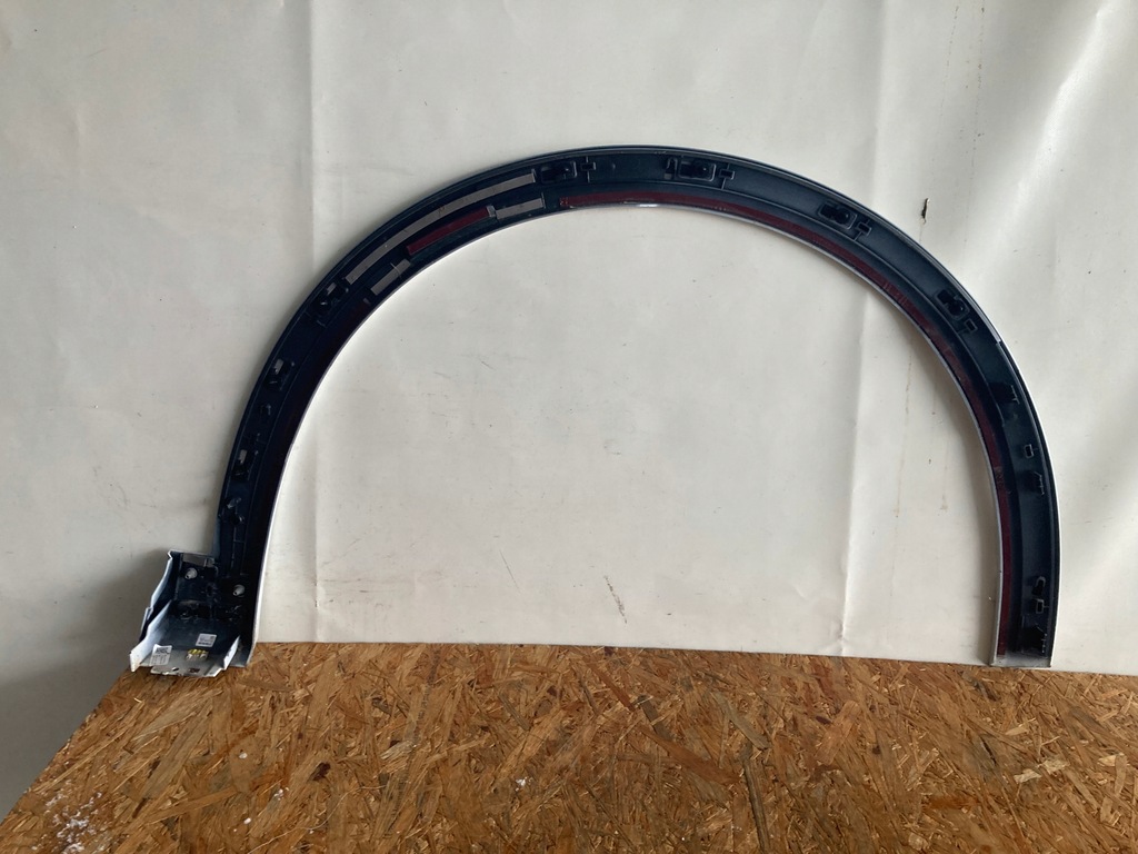 фото №7, Audi e-tron молдинг крыла левый перед 4ke853025e