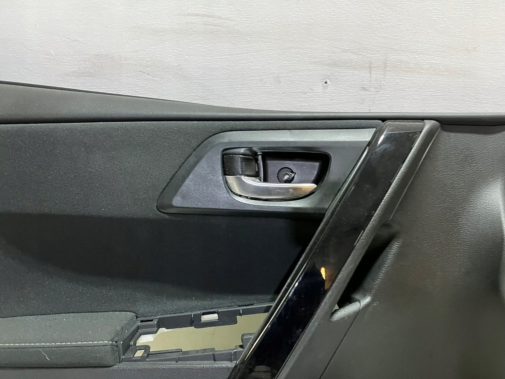 фото №4, Auris ii lift selection обшивка дверь левый перед