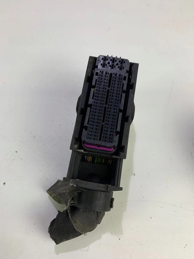 фото №5, Роз'єми штекер колодка блок керування двигуна iveco daily iv 2.3 3.0