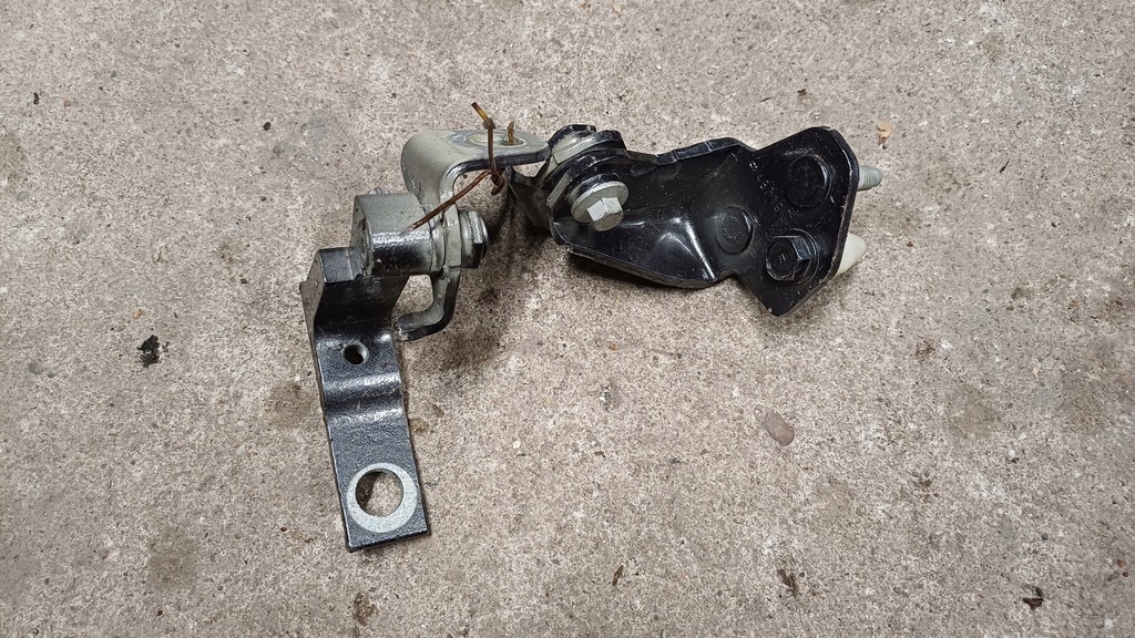 фото №1, Ford puma mk2 петля двері правий задня задній