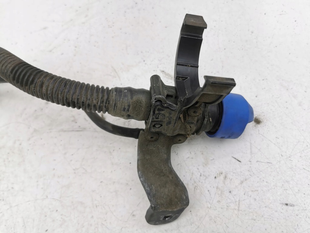 Peugeot 3008 2 2018 заливна горловина adblue Недорого