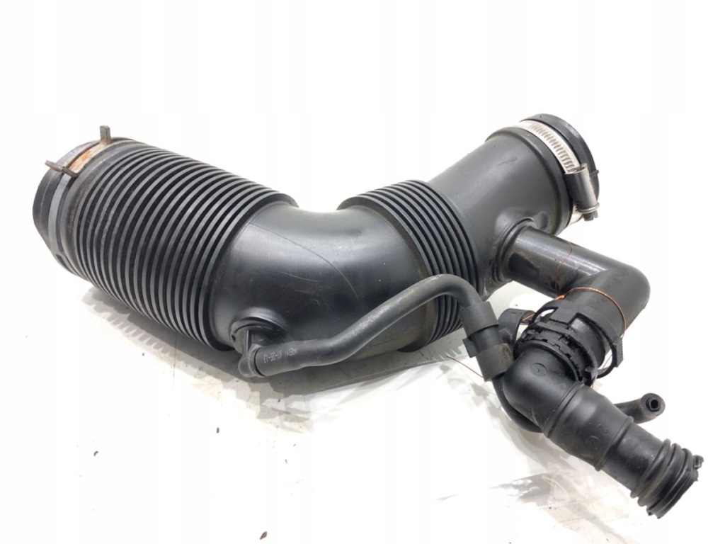 фото №2, Труба воздуха skoda rapid 6r0129654c 1.6 90km wąż шланг