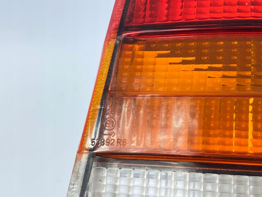 Лампа задня права задній пасажира mercedes w124 kombi s124 1248202864 uszkodzo в Україні