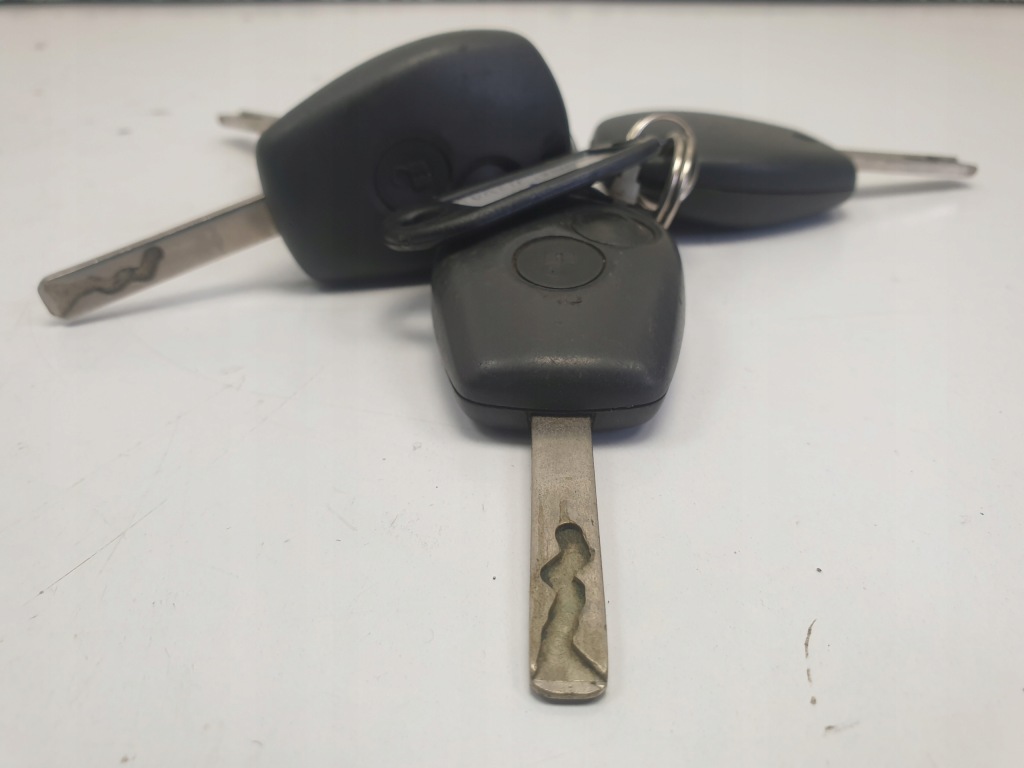 фото №3, Trafic vivaro master ключ pilot 2 кнопки