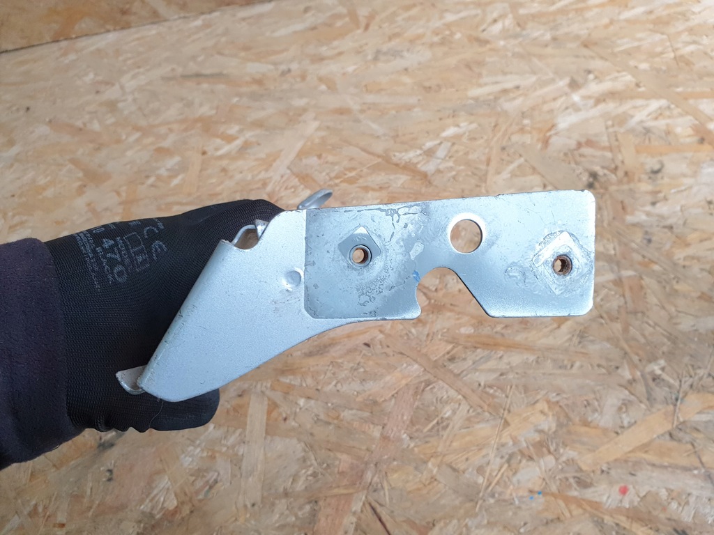 фото №5, Alfa romeo stelvio кронштейн крыла правый 620