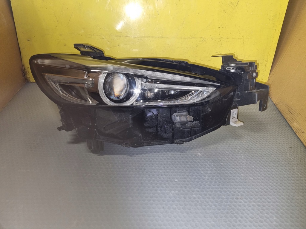 фото №1, Лампа правая mazda 6 gl full led grf5-51030 europa