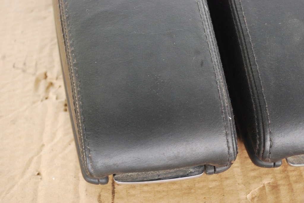 фото №8, Подлокотник средний чёрный audi a8 d3