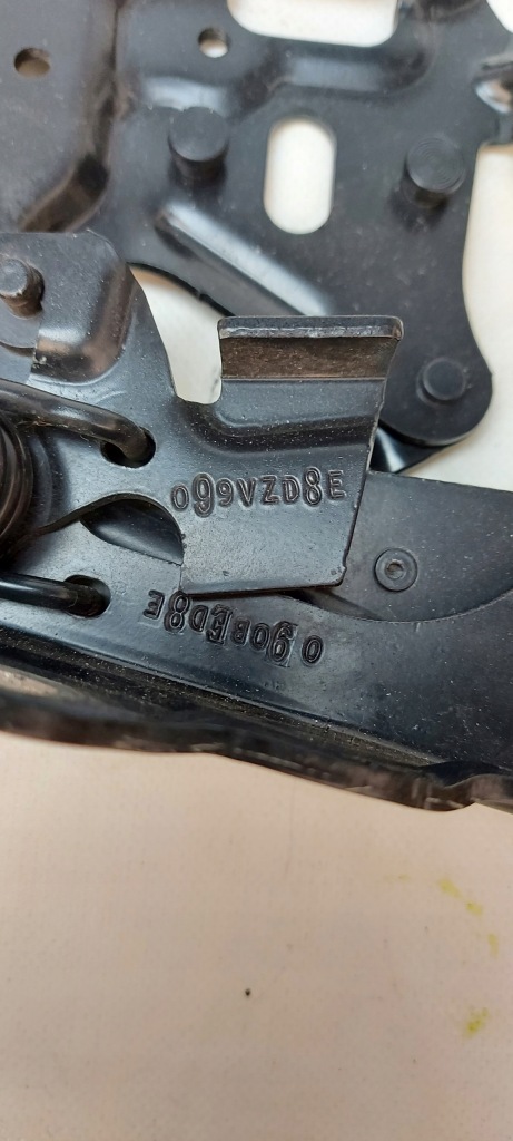 фото №7, Bmw x1 - петля капот правий usa