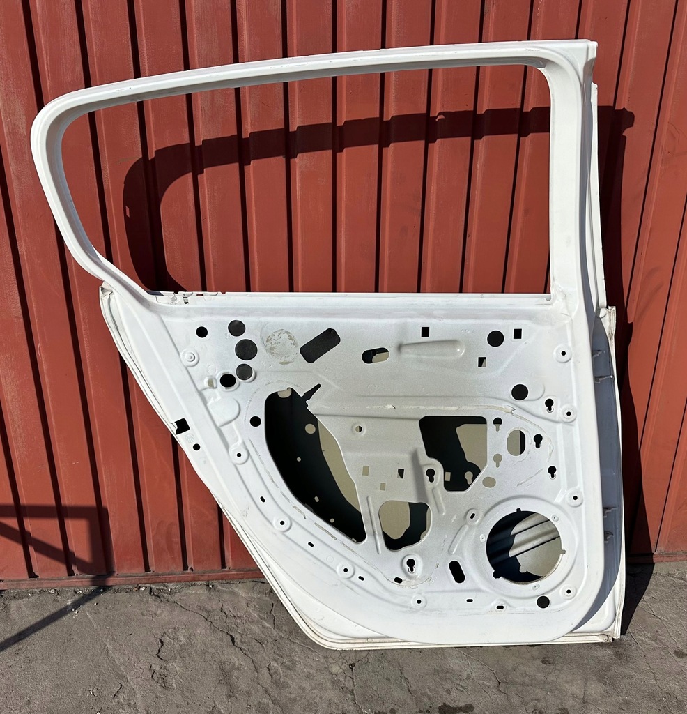 фото №8, Peugeot 308 ii t9 hb дверь левый задняя