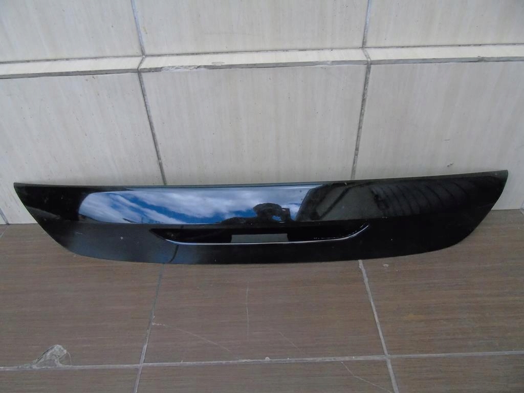 фото №1, Накладка крышки volvo v40 12-17