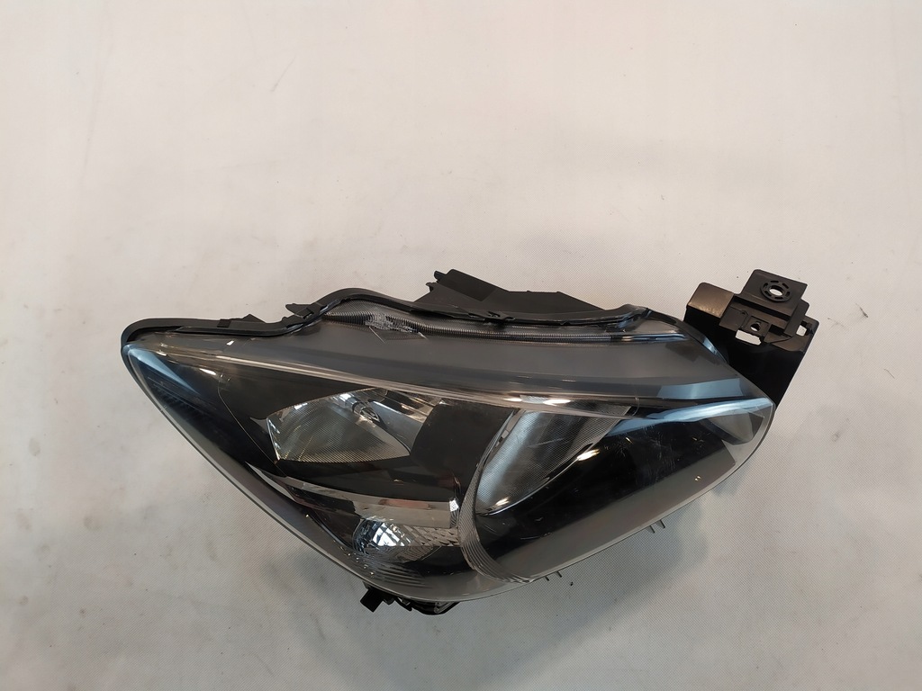 фото №5, Mazda оригинальный номер db5j-51030 лампа фара