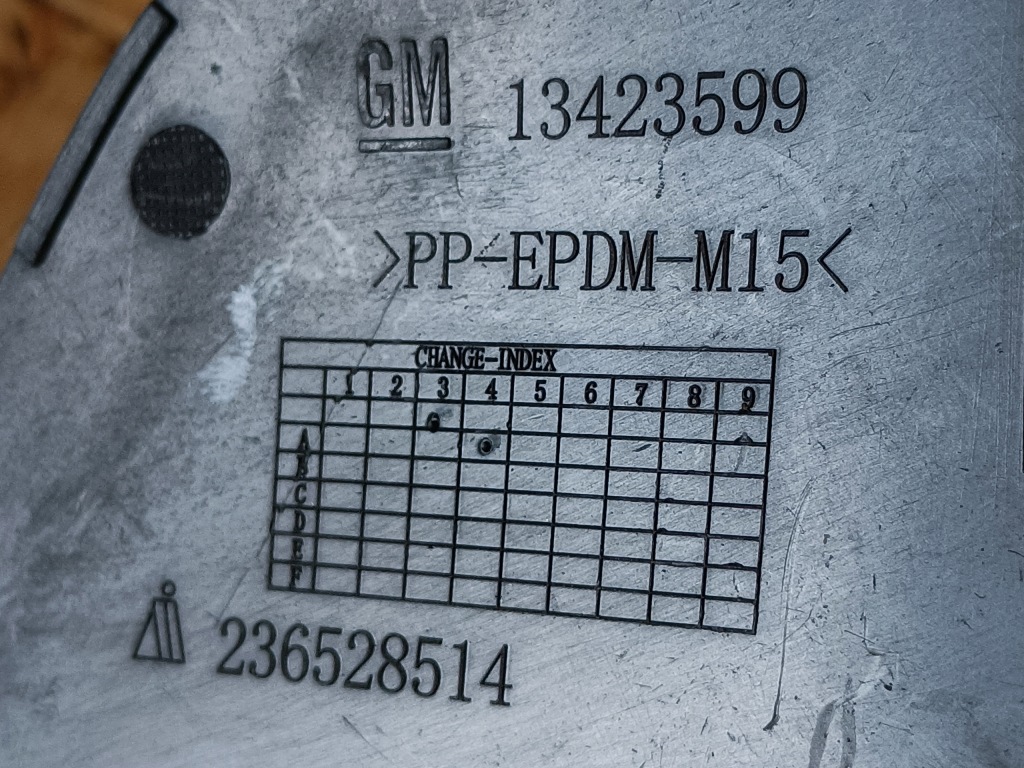 Opel astra 5 v 15- заглушка фаркоп бампер перед 13423599 Киев