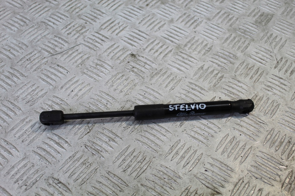 фото №1, Привід капот alfa romeo stelvio 00505354500