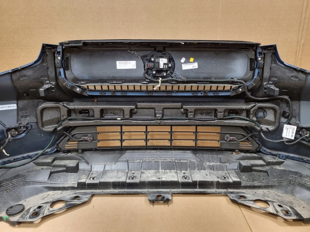 фото №11, Volvo c40 xc40 бампер перед передній 734