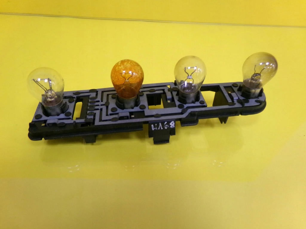 фото №1, Вкладиш лампи правий задня mercedes w168 nr675