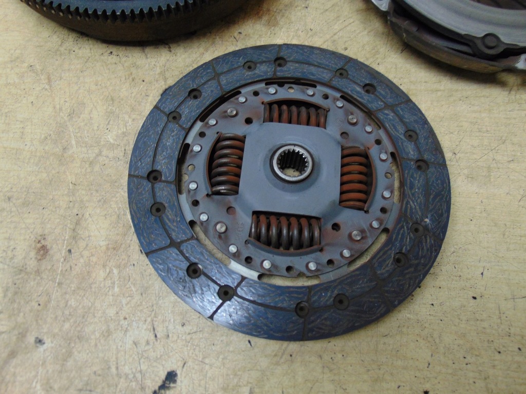 фото №11, Сцепление колесо жёсткий citroen jumpy ii 1.6 hdi 9639780480