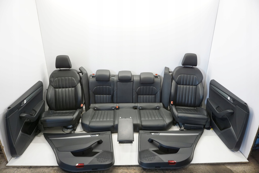 фото №1, Skoda superb iii kombi сиденья заднее сиденье