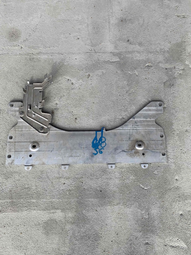 фото №1, Audi a6 a7 c8 4k плита усилитель audi 4k0803341