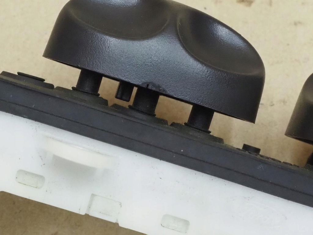 фото №10, Панель регулировки сиденье правый перед jaguar s-type 99-04r euro