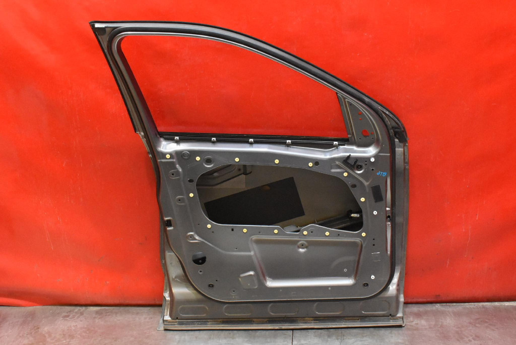 фото №14, Дверь левая перед передние серые land rover discovery 5 v sport 14-19
