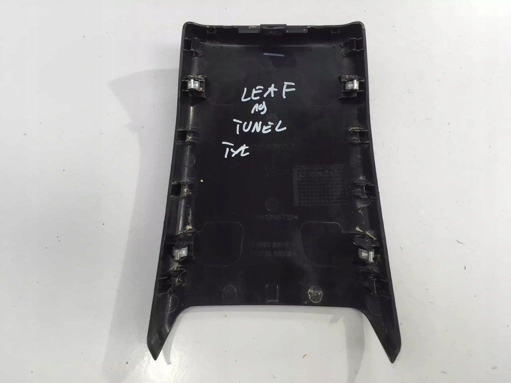 фото №1, Nissan leaf ii 2020 заглушка пластик тунель задня