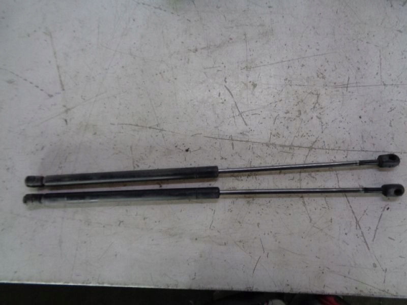 фото №4, Ford puma привод амортизатор крышки багажника 2szt